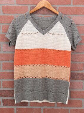 Short Sleeve Color Block Sweater - Small